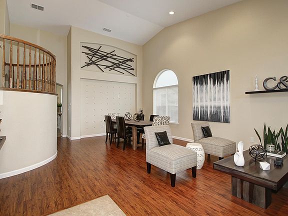 5th image of 2514 Autumn Meadow Ave