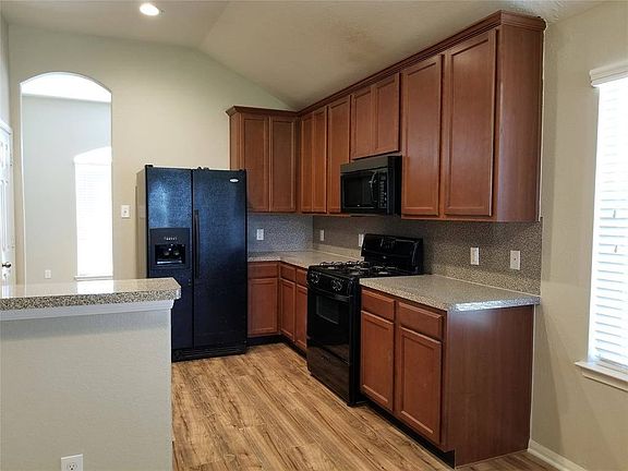 2nd image of 2618 Seahorse Bend Dr