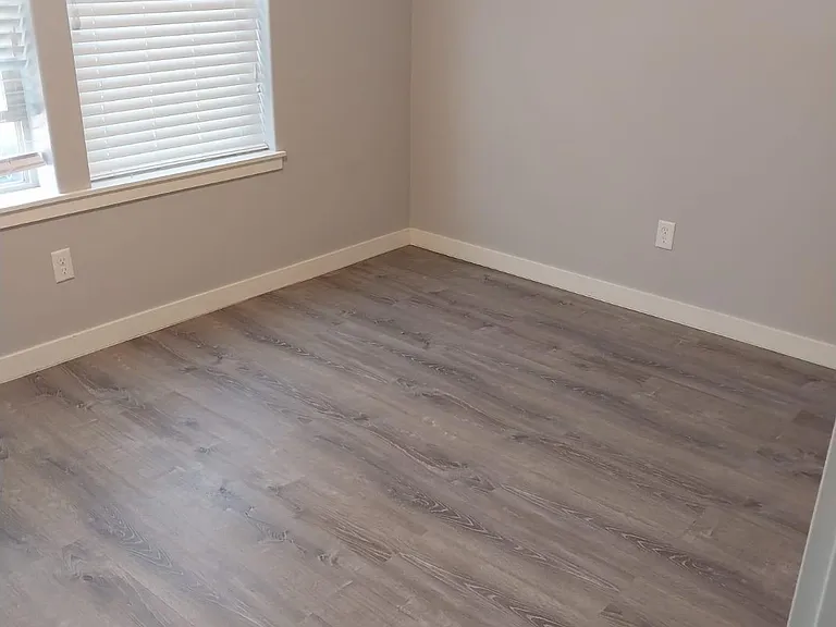 15011 NE 83rd Cir — Photo 32