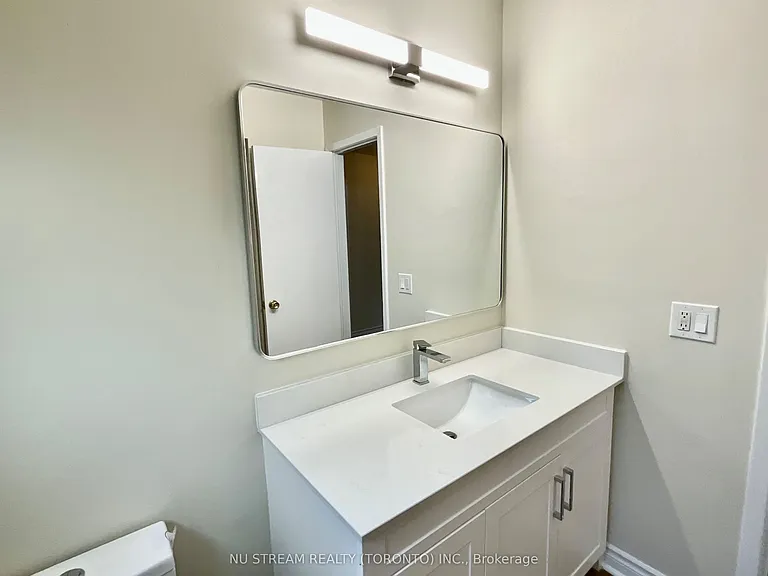 45 Emmeloord Cres — Photo 28