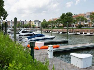5 Half Moon Isle #TOWNHOUSE, Jersey City, NJ 07305