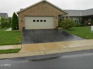226 Sunbrook Dr, Chambersburg, PA 17201