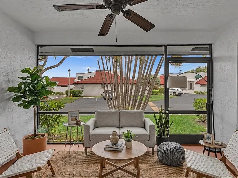 299 NW 36th Ave — Photo 42