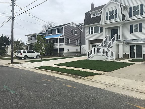 3rd image of 3605 Pembroke Ln