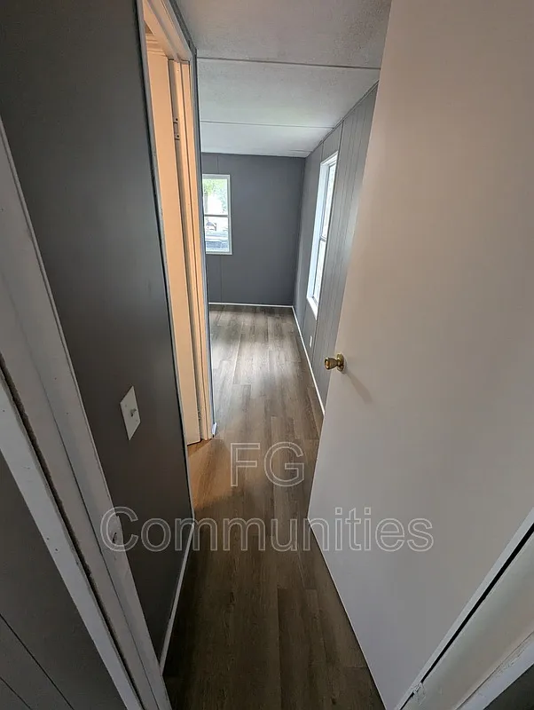 3 bed, 2.0 bath, $799 — Photo 4