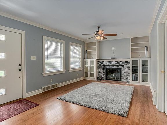 4th image of 1908 Washington Ave