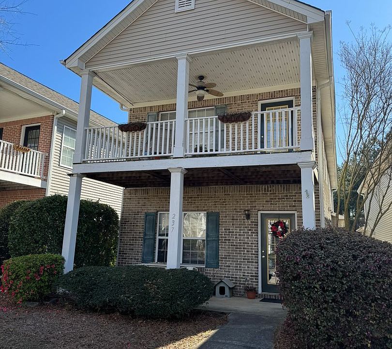 1st image of 237 Wiltshire Dr