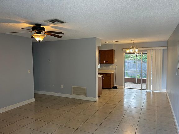 2nd image of 1143 E 9th Ave