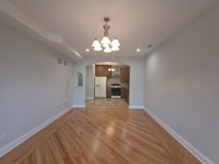 2952 N Gresham Ave #1 — Photo 2