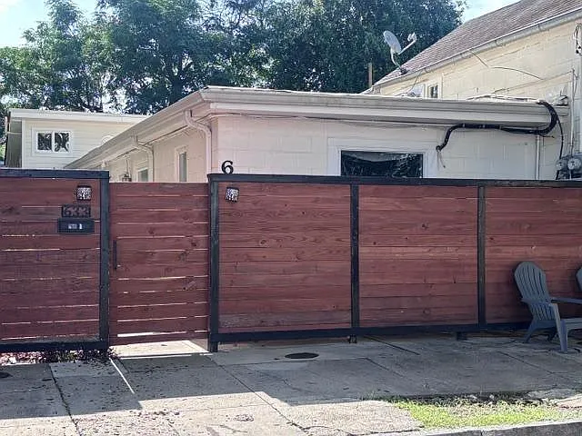 633 Mandeville St #B — Photo 1