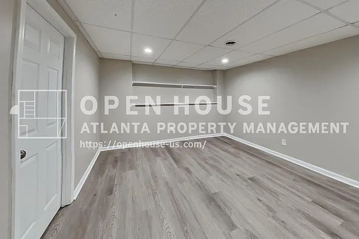 3468 Erin Gln NW — Photo 5