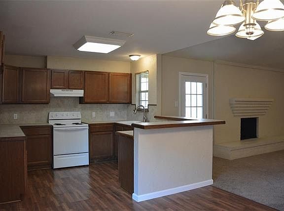 4th image of 3732 Misty Meadow Dr
