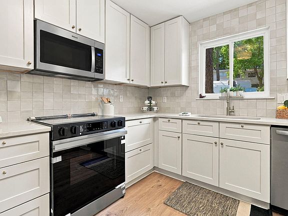 4th image of 4658 Grinding Stone Dr
