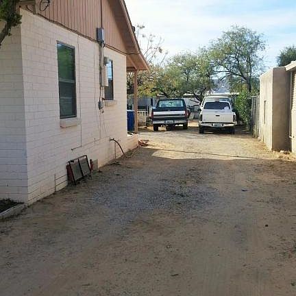 3rd image of 3644 S Belmar Ave