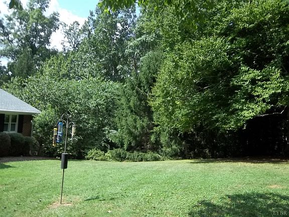 4th image of 197 Lazy Creeks Dr