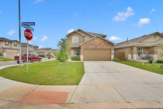 4 bed, 3.0 bath, 2472 sqft, $1,895 — Photo 2