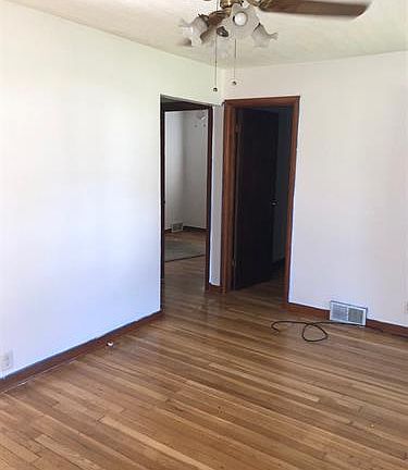 3rd image of 725 Kingsley Dr
