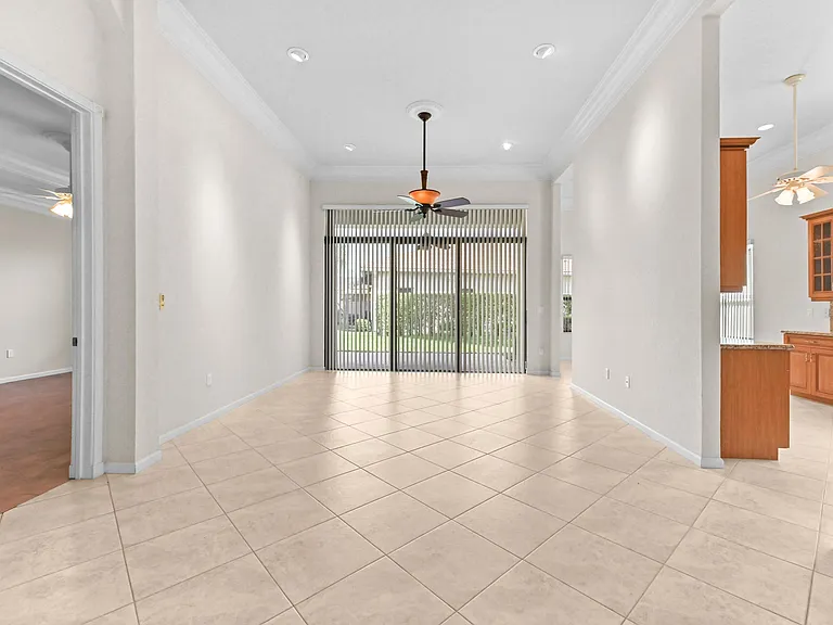 6823 Fabiano Cir — Photo 16