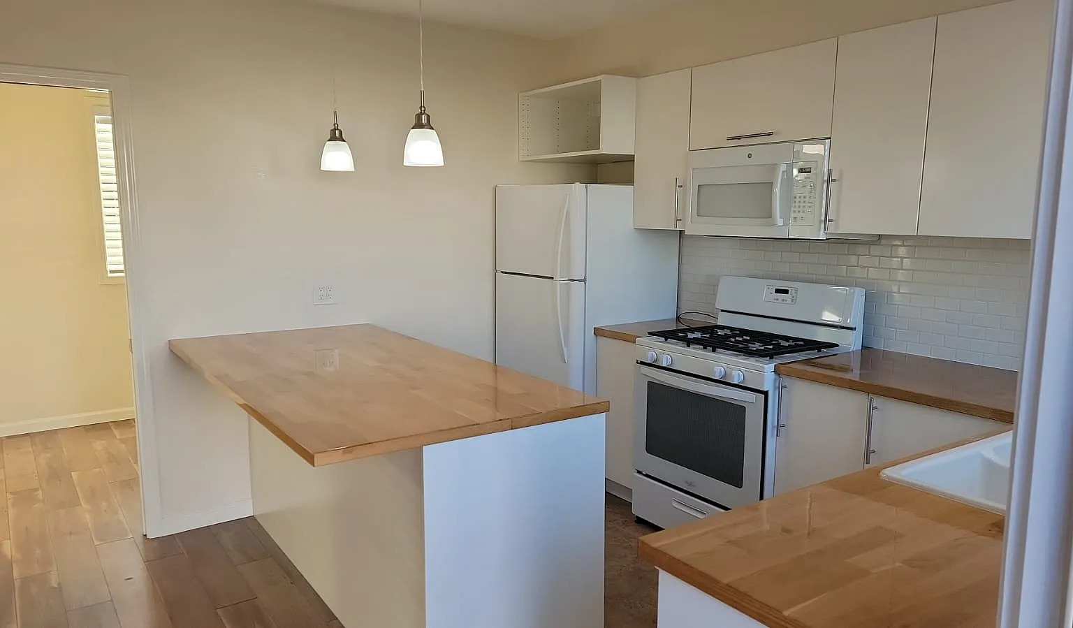 1 bed, 500 sqft, $1,895 — Photo 2
