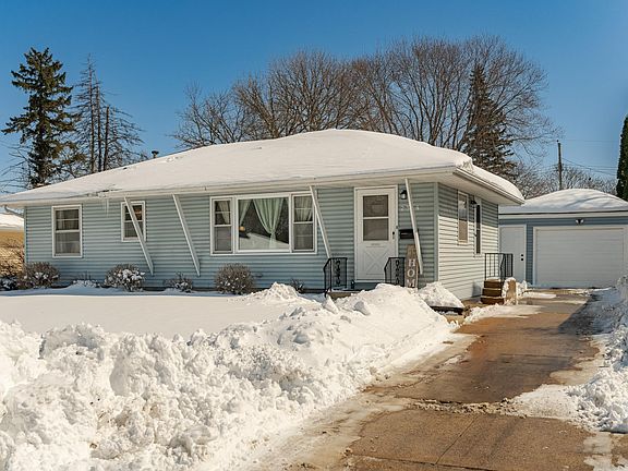 2nd image of 2304 15th Ave NW