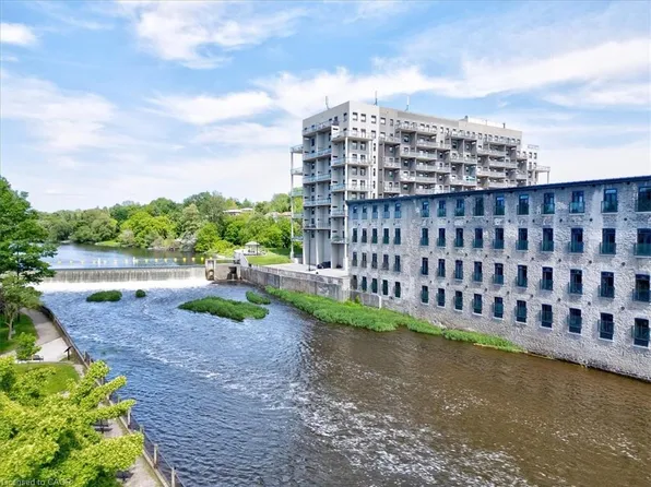 19 Guelph Ave #303, Cambridge, ON N3C 1A2