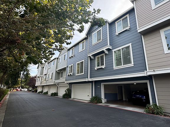 2nd image of 353 Destino Cir