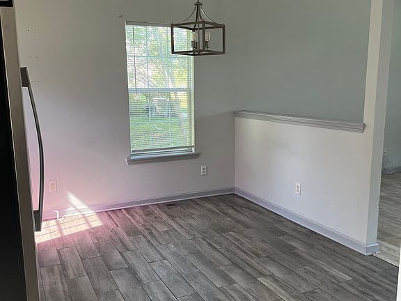 5th image of 104 Limestone Ln
