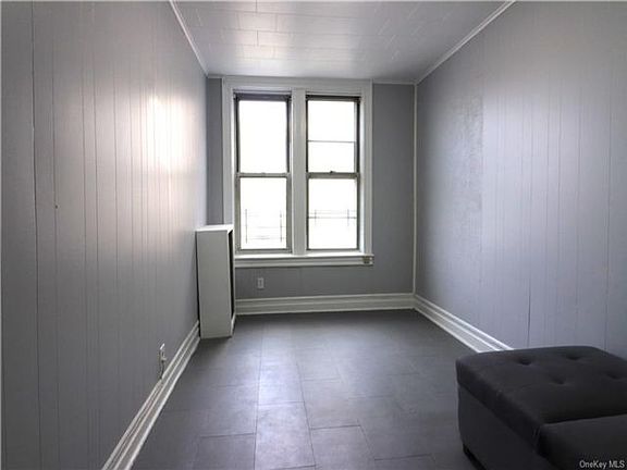 4th image of 1126 Ward Ave Floor 2