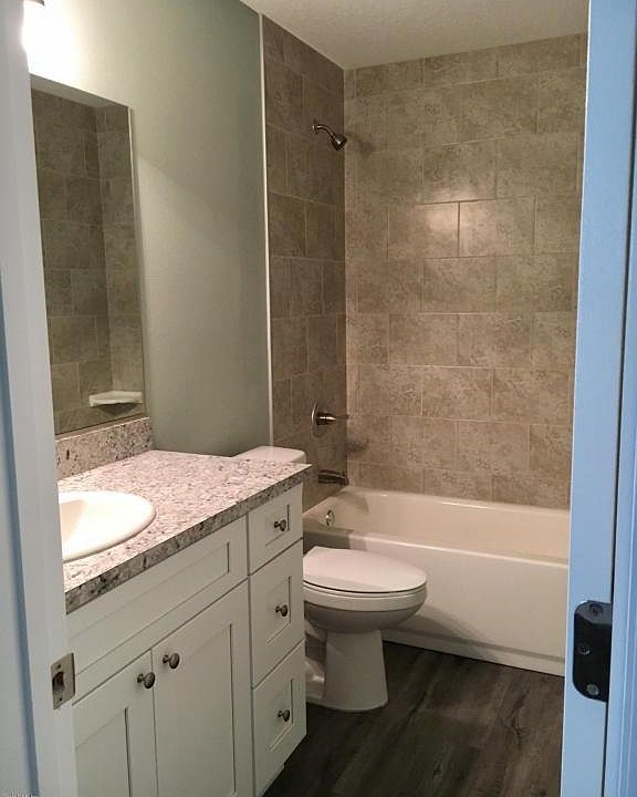 2nd image of 5285 NE 3rd Ave