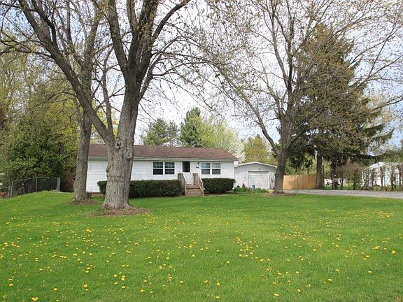 5th image of 17233 Elizabeth Dr