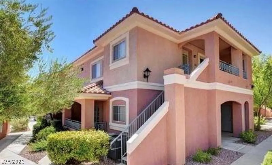 2 bed, 2.0 bath, 1186 sqft, $1,795 — Photo 2
