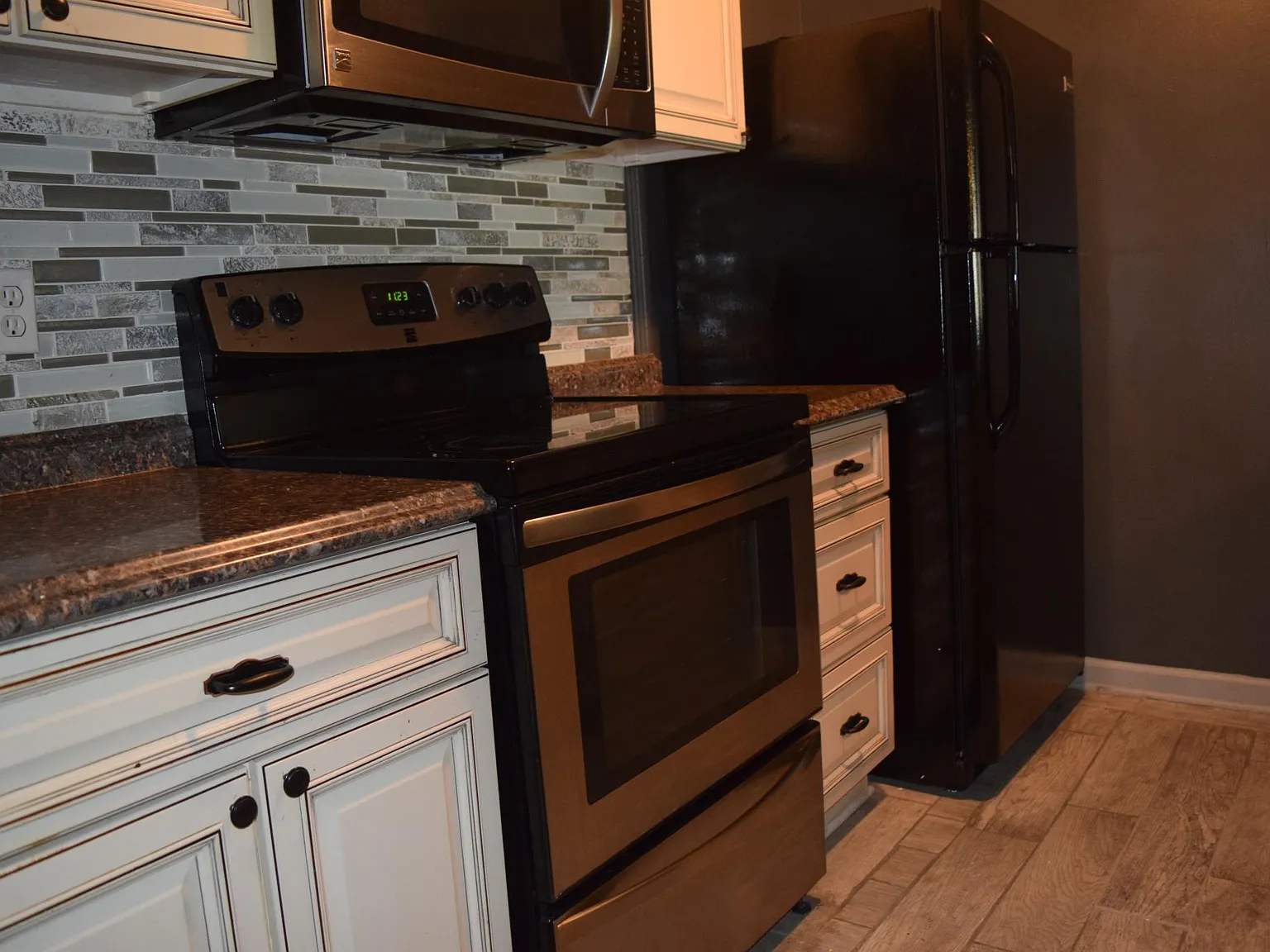 1 bed, 700 sqft, $750 — Photo 4