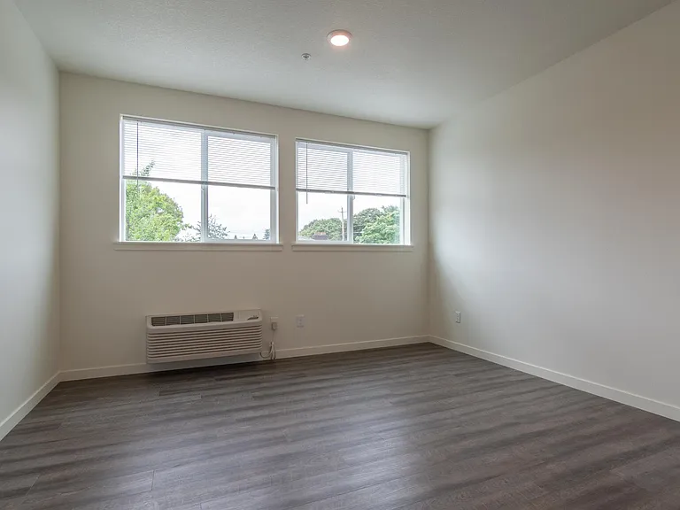 2630 NE Dekum St #4 — Photo 13