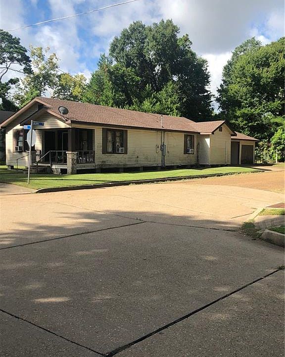 2nd image of 304 20th St