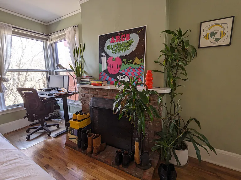 1233 N Marion St #2 — Photo 3