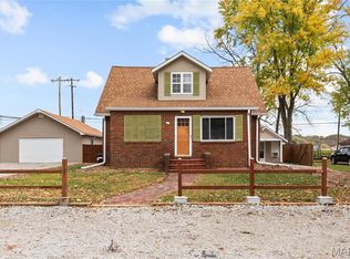 237 Avalon St, Wood River, IL 62095