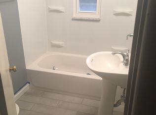 124 Penn School Dr, Verona, PA