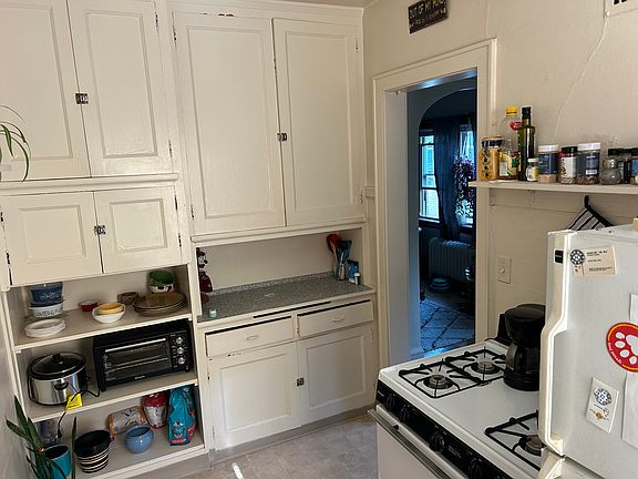 5th image of 3576 N Oakland Ave APT 8