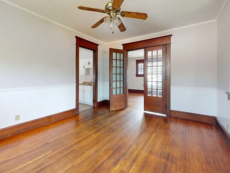 1427 Shorb Ave NW — Photo 3