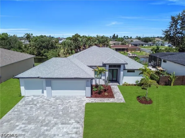 411 SW 26th Pl, Cape Coral, FL 33991