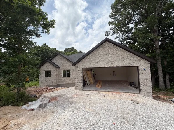 5 Florence Cir, Bella Vista, AR 72715