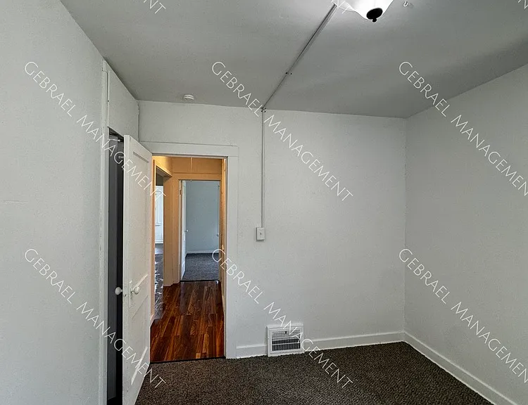 2310 Thom St — Photo 11