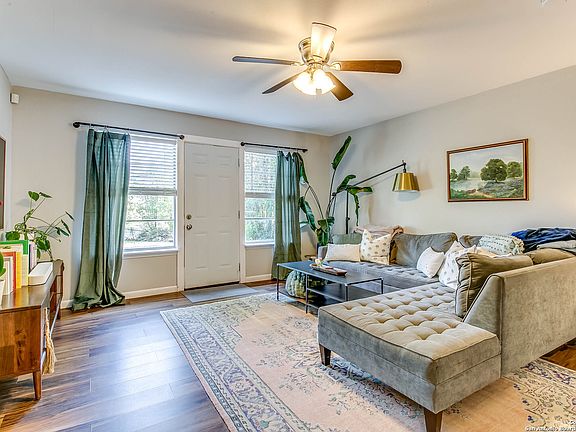 4th image of 314 Sprucewood