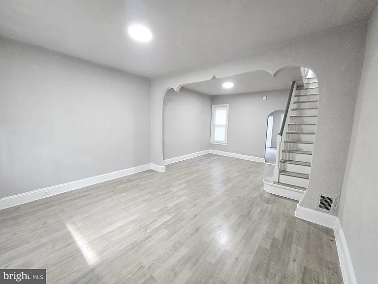 4436 N Chadwick St — Photo 5