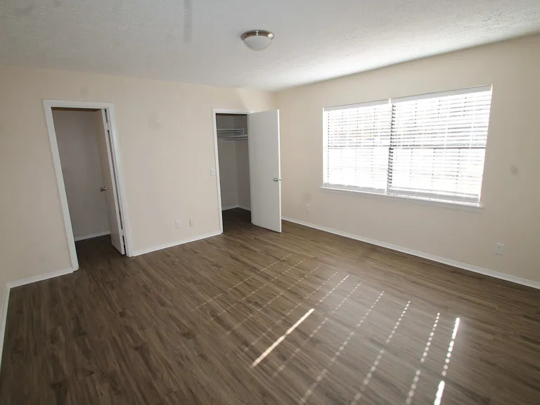 425 Tibet Ave #H — Photo 9