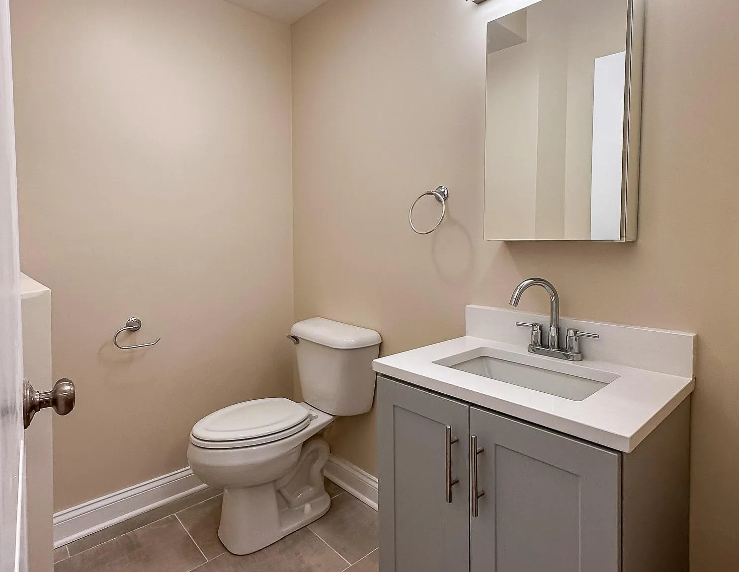 3 bed, 1.5 bath, 1283 sqft, $2,450 — Photo 4