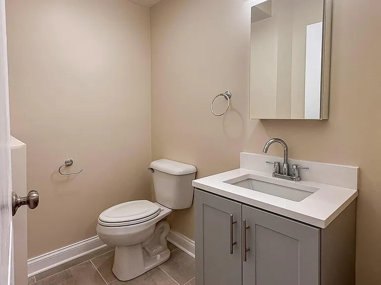 6142 S Ellis Ave #BS — Photo 4