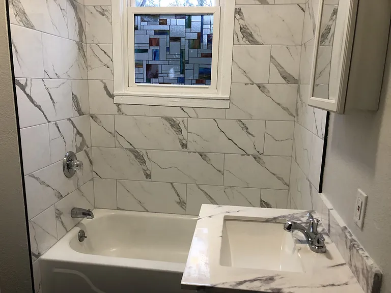 516 Center Ave #2 — Photo 6