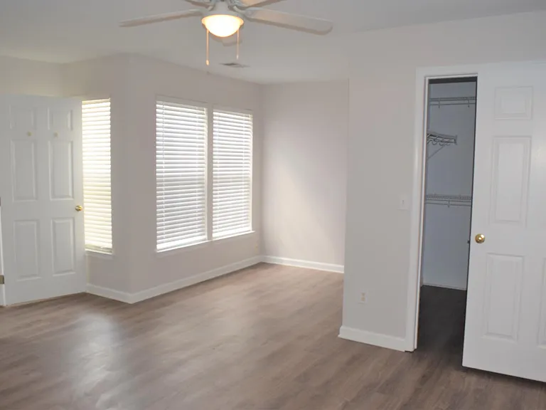 674 Huffine Manor Cir #674 — Photo 13