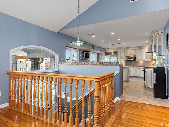 4th image of 2770 Mandalay Beach Road